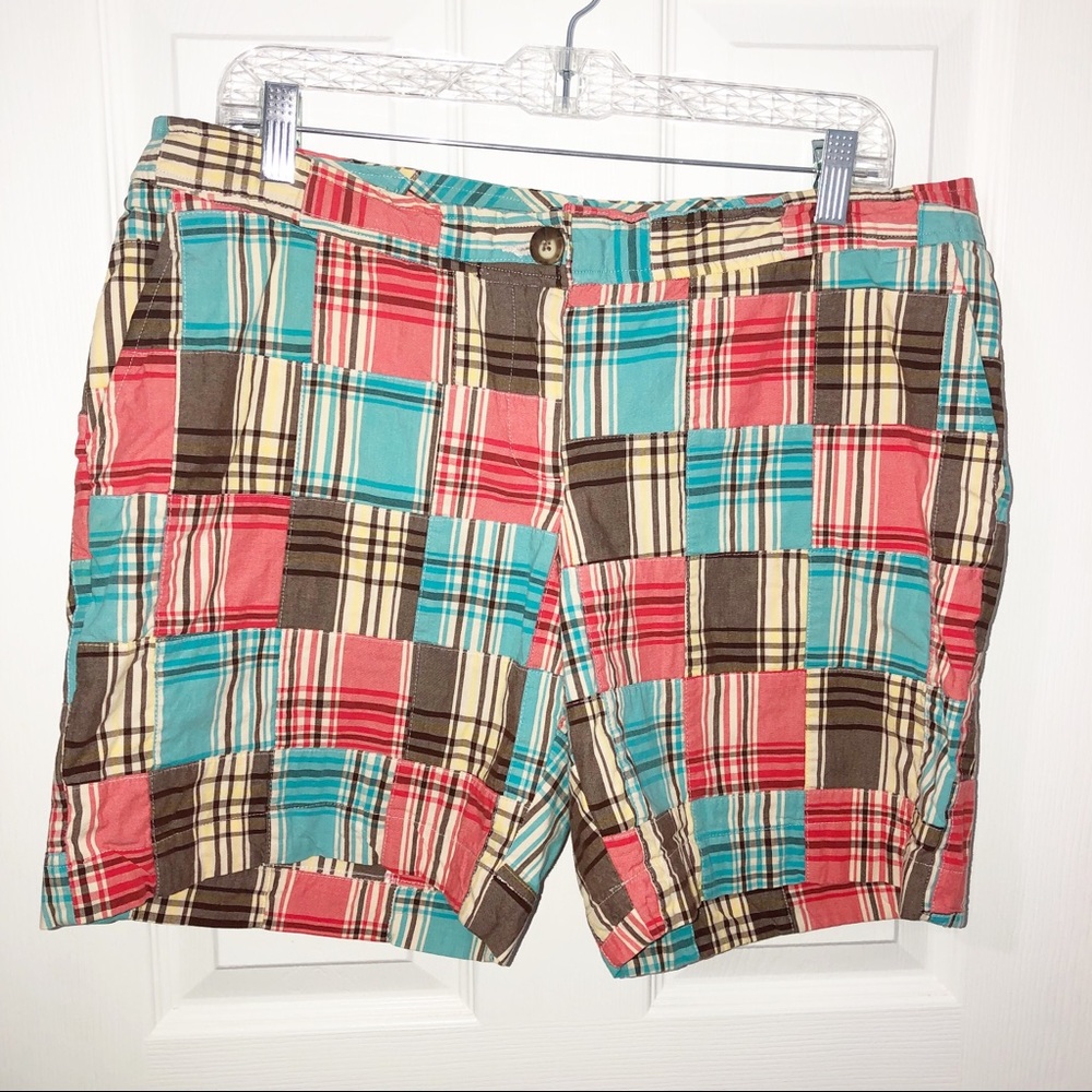 IZOD Ladies stretch patchwork shorts size 14 A1